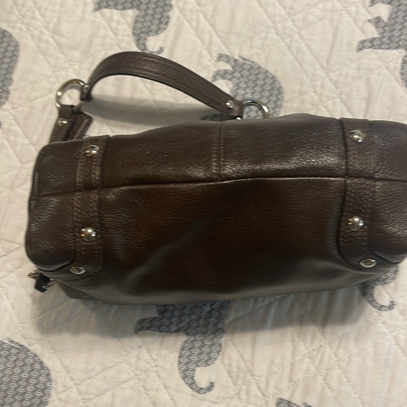 COACH shoulder chocolate color leather bag.excellent color no marks or stains. - Picture 7 of 10